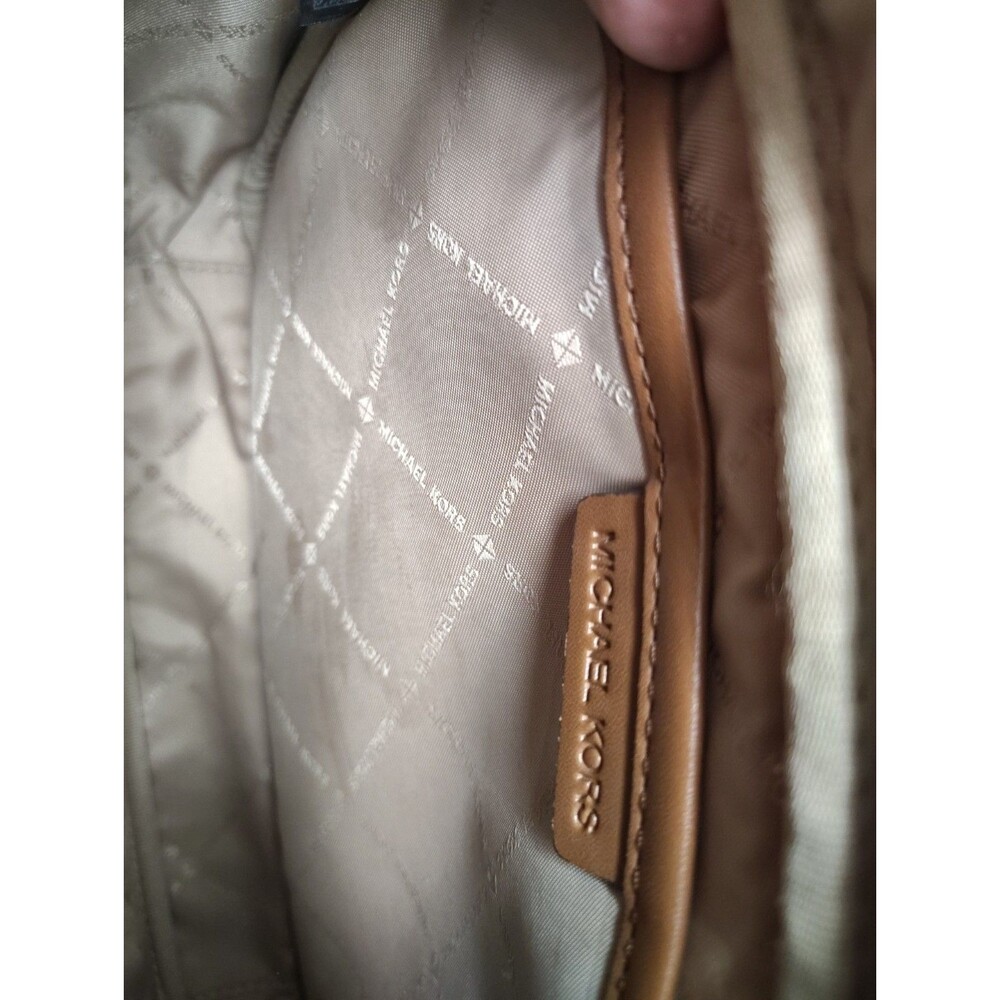 Aspen Jet Set Michael Kors Crossbody Purse - Picture 12 of 15